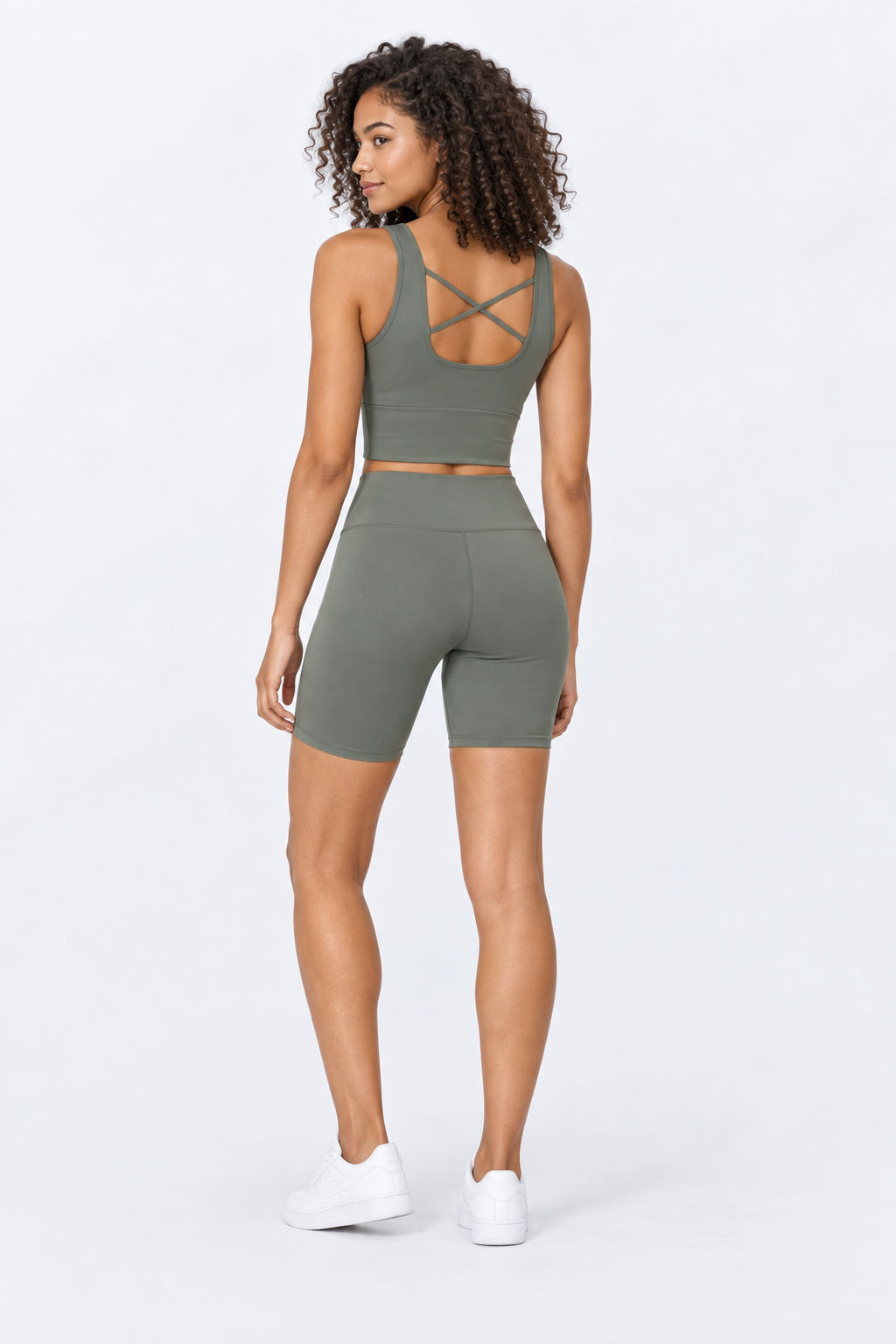 Conjunto deportivo tirantes