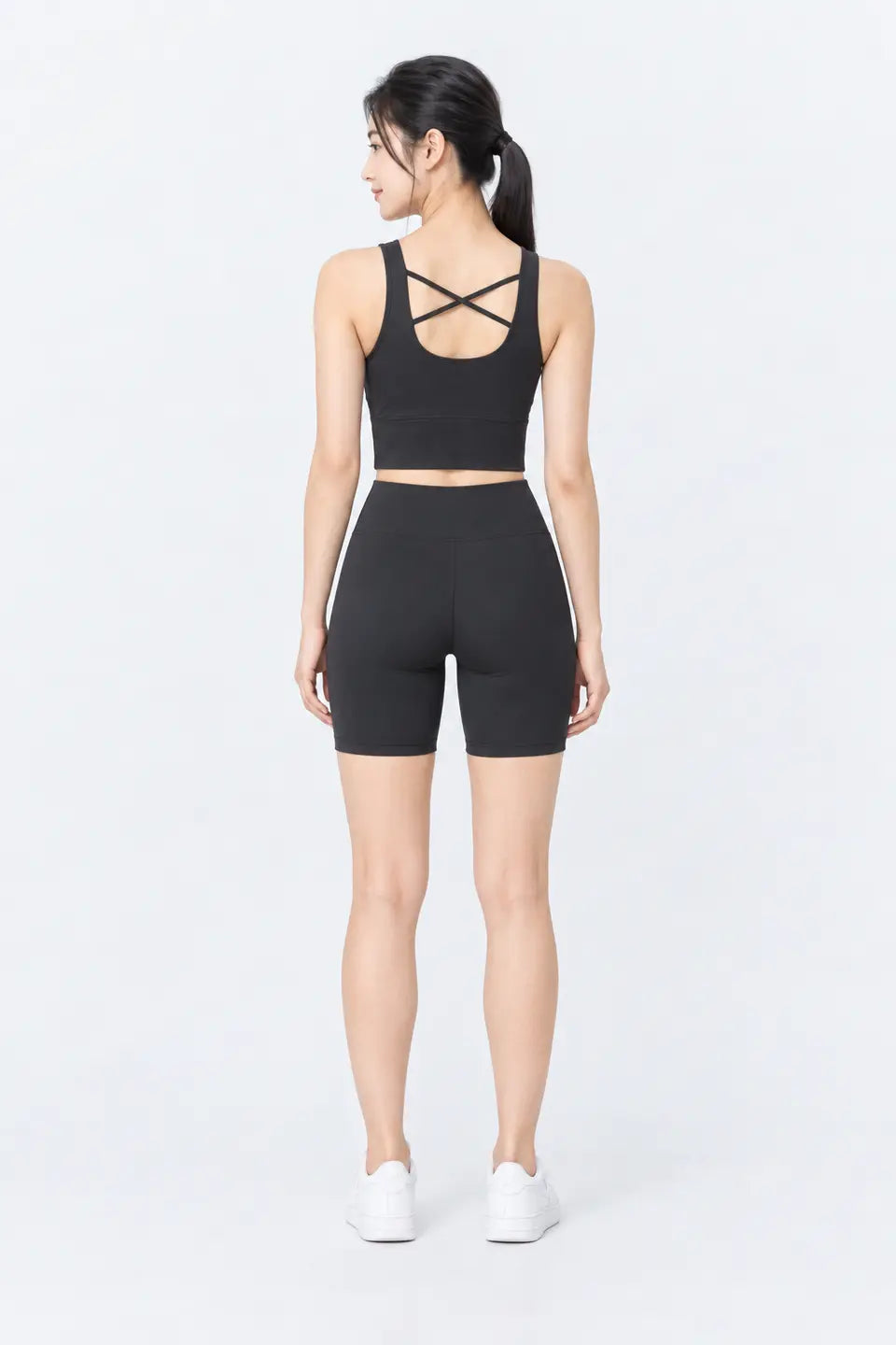 Conjunto deportivo tirantes